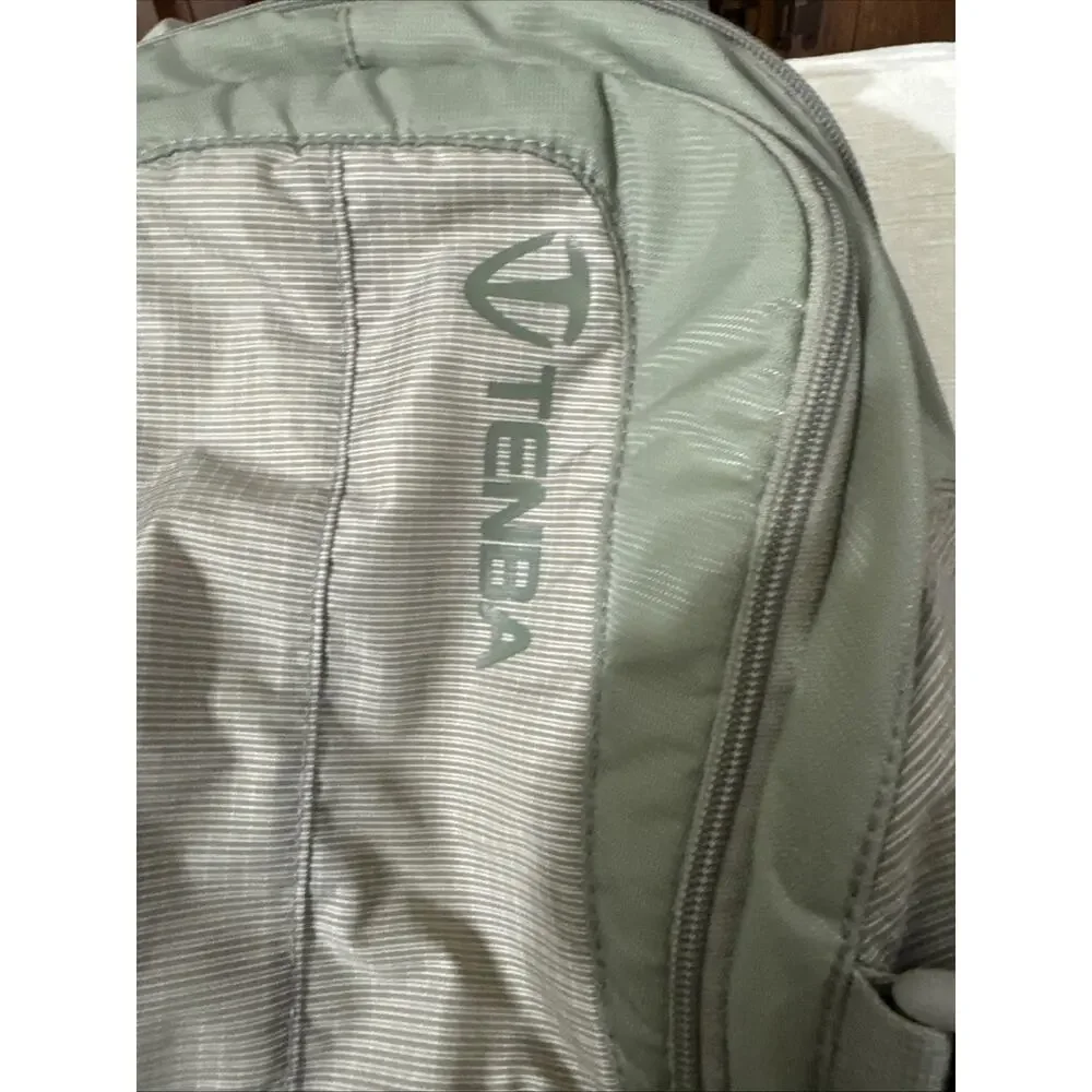 Tenba 637-322 Photo/Tablet DayPack Backpack Great Used Condition